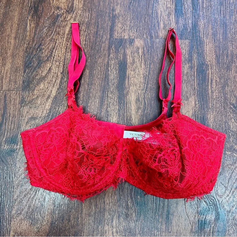 VS Red Lace Push Up Bra 36D - Picture 2 of 7